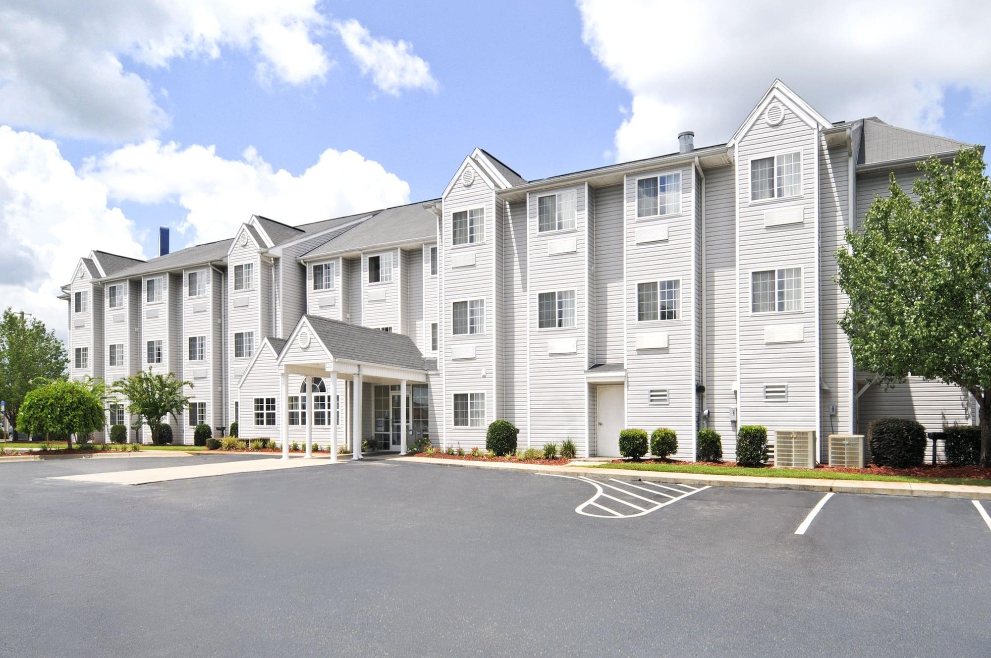 Microtel Inn & Suites Marianna Buitenkant foto