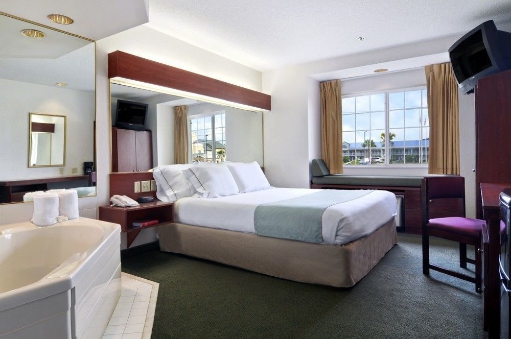Microtel Inn & Suites Marianna Buitenkant foto